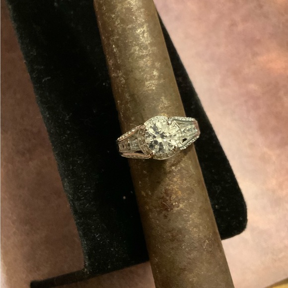 NWOT Solitaire Engagement Ring - Cubic Zirconias- 925 - Sz 6.75 - JTV - Picture 8 of 11